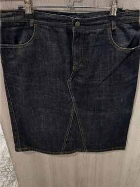 Zara Trafaluc Denim Skirt. Size 8